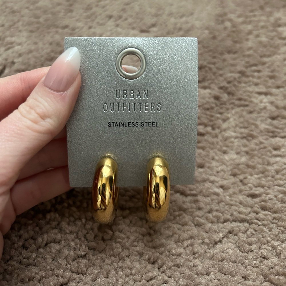 Urban Outfitters Chunky Gold Hoops